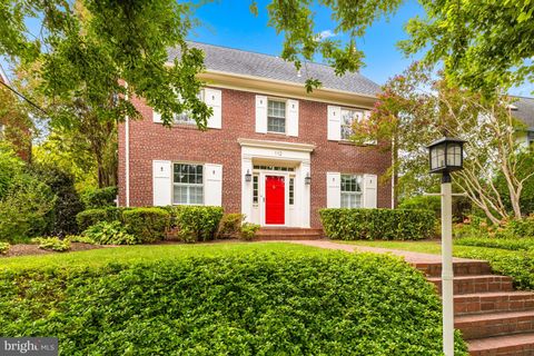 Photo of 112 Summerfield Road, CHEVY CHASE, MD 20815 (MLS # MDMC2226368)