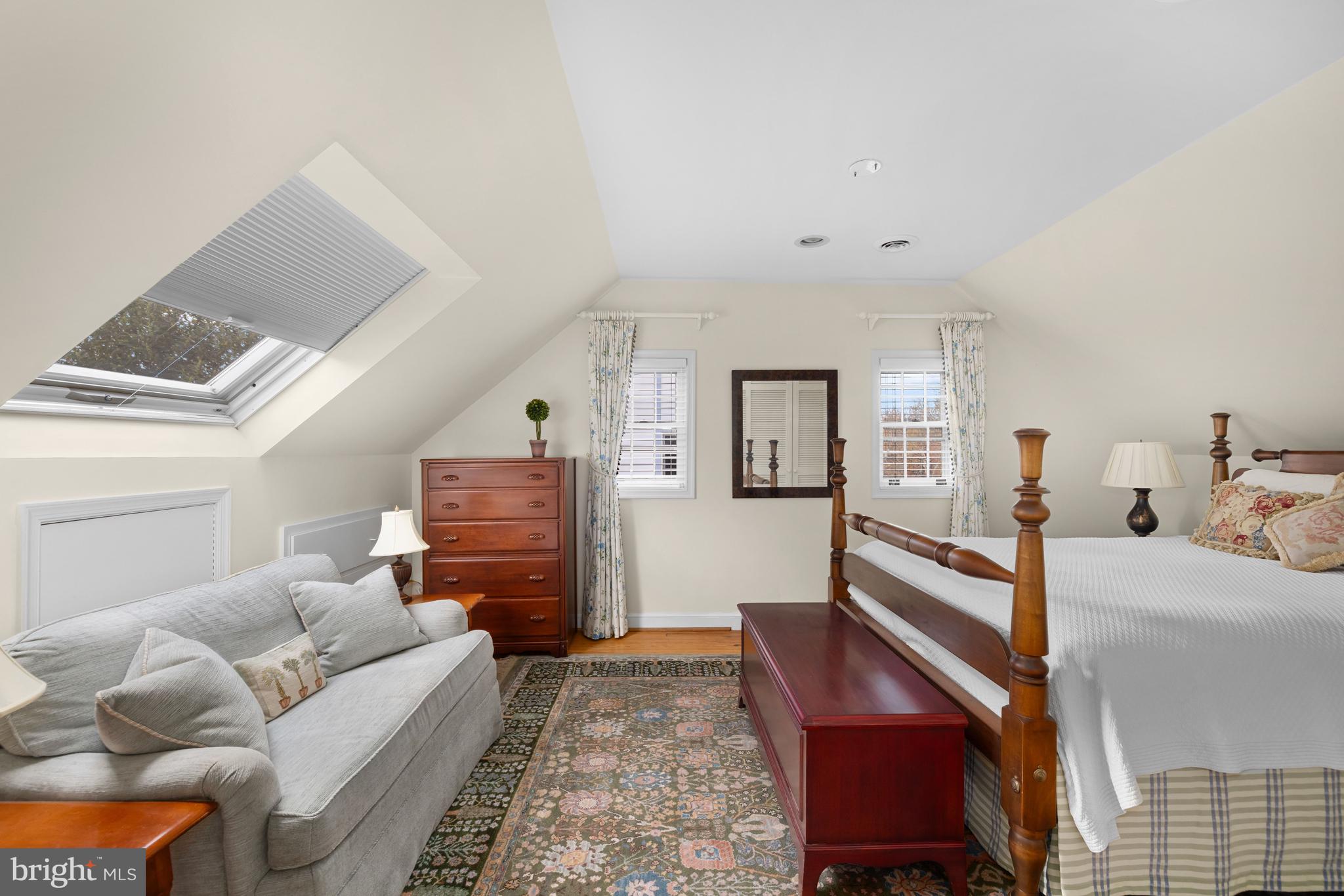 CHEVY CHASE VILLAGE - Residential