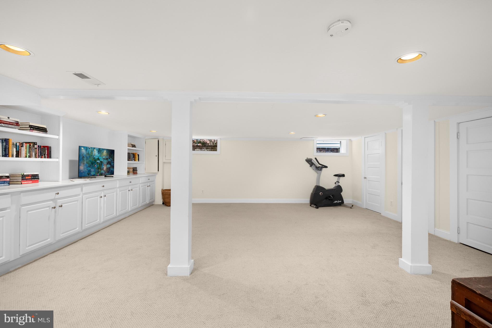 CHEVY CHASE VILLAGE - Residential