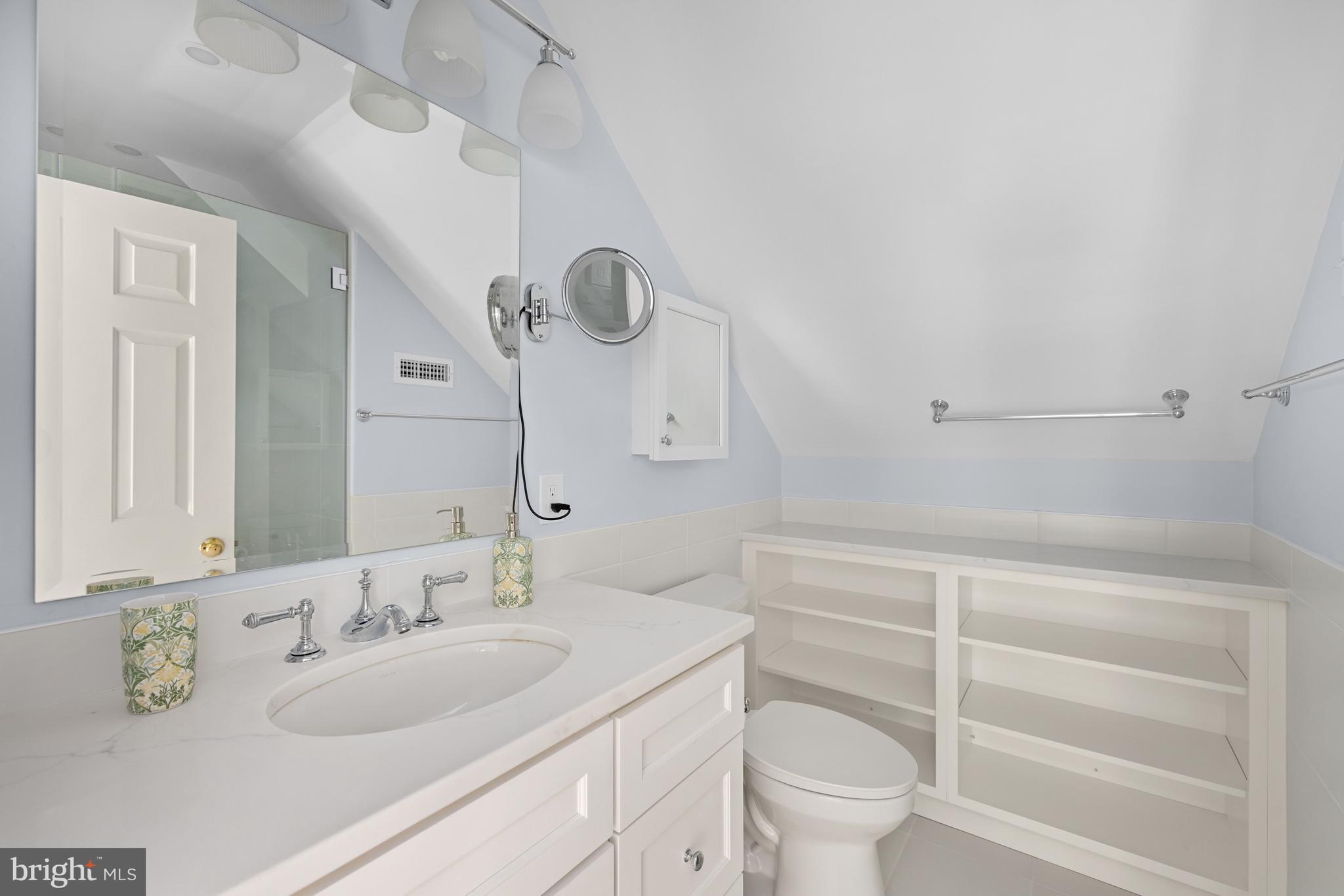 CHEVY CHASE VILLAGE - Residential