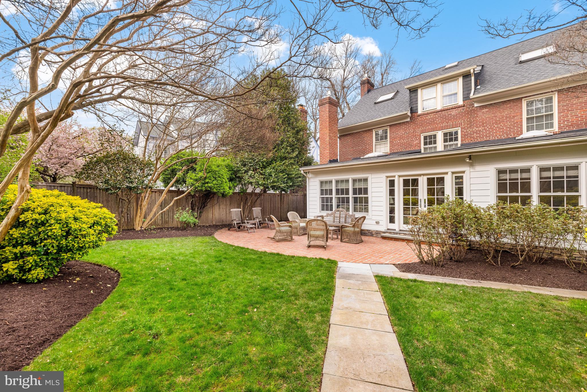 CHEVY CHASE VILLAGE - Residential