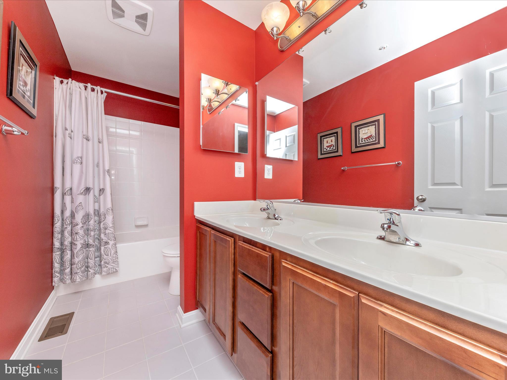 GREENVALE MEWS - Residential