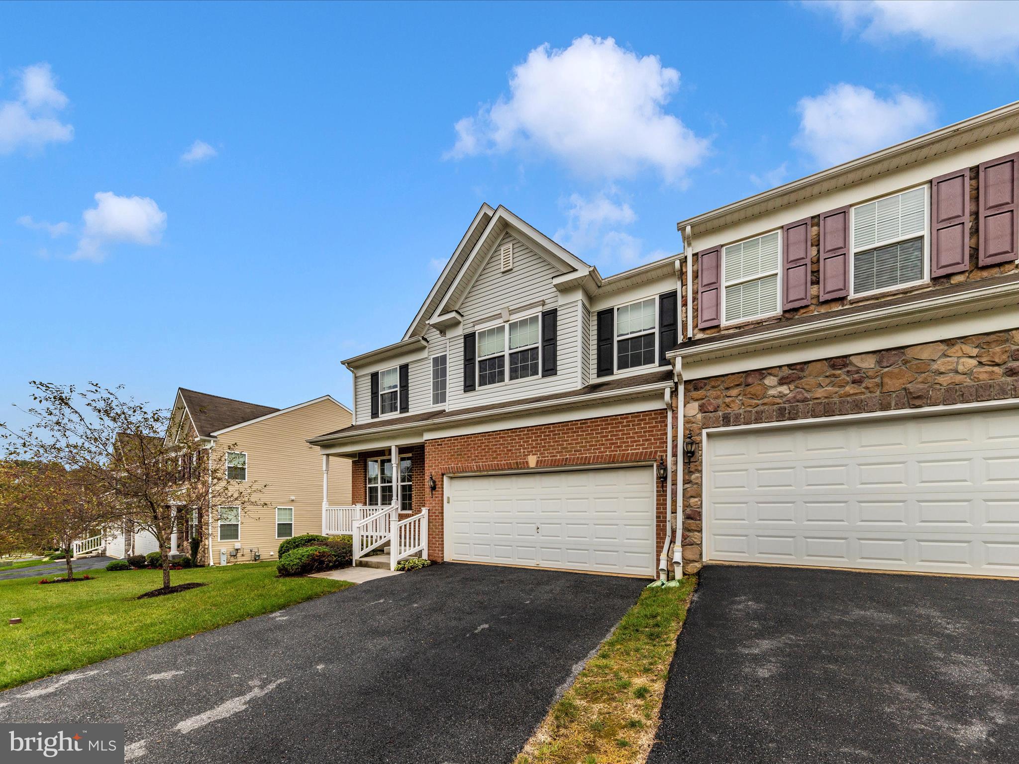 GREENVALE MEWS - Residential