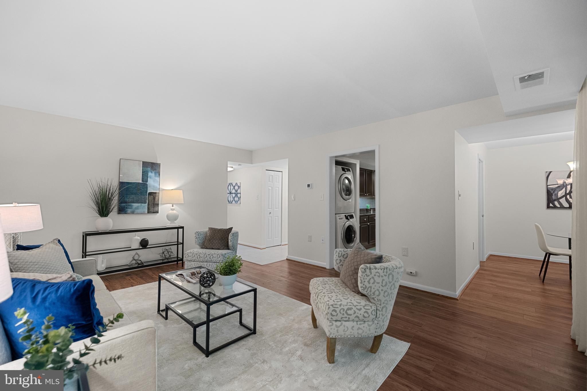 1556 NORTHGATE SQUARE 12B