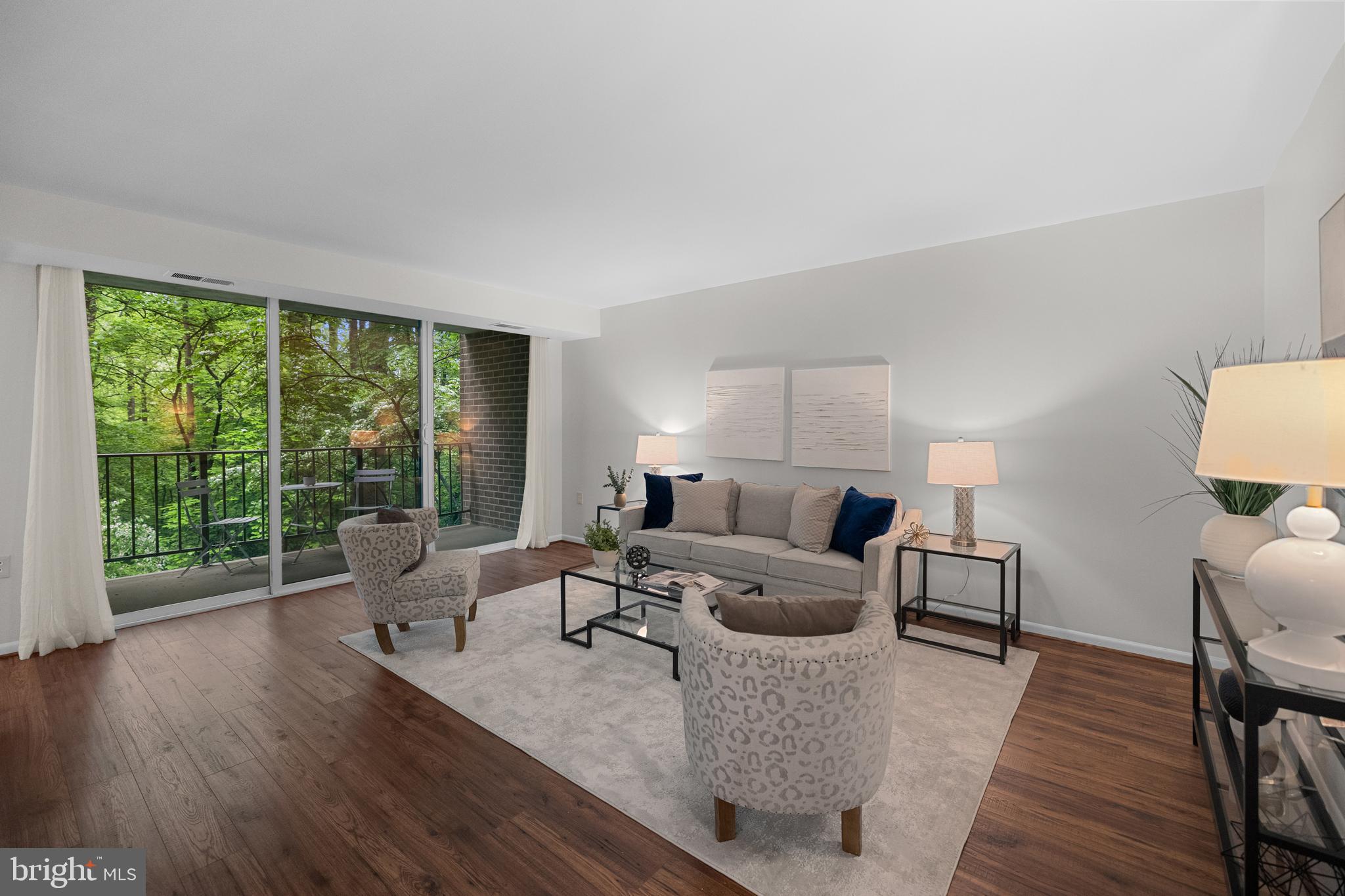1556 NORTHGATE SQUARE 12B