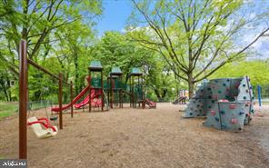 DIAMOND FARMS - Residential