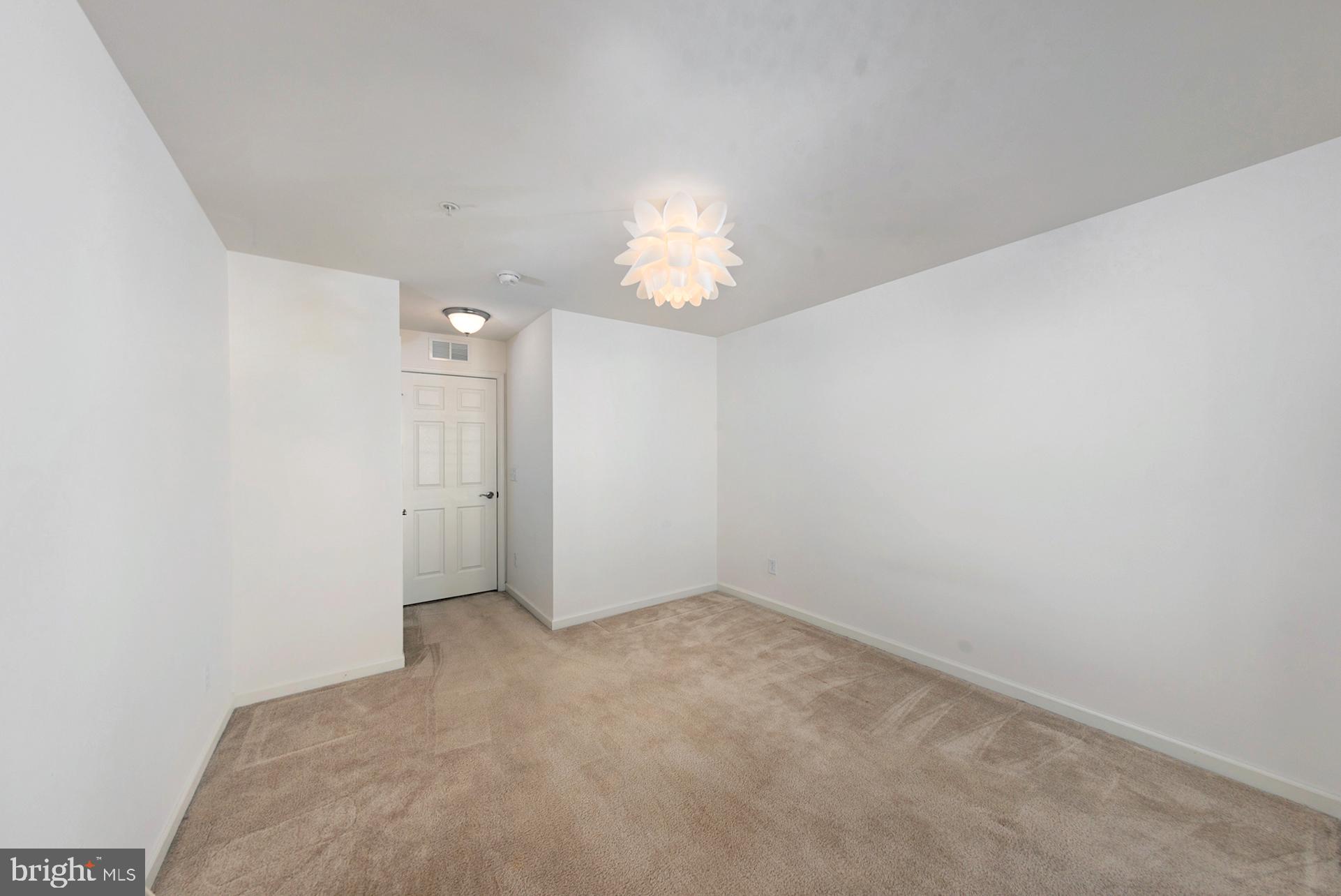 SUMMERWALK AT STONE RIDGE - Residential Lease