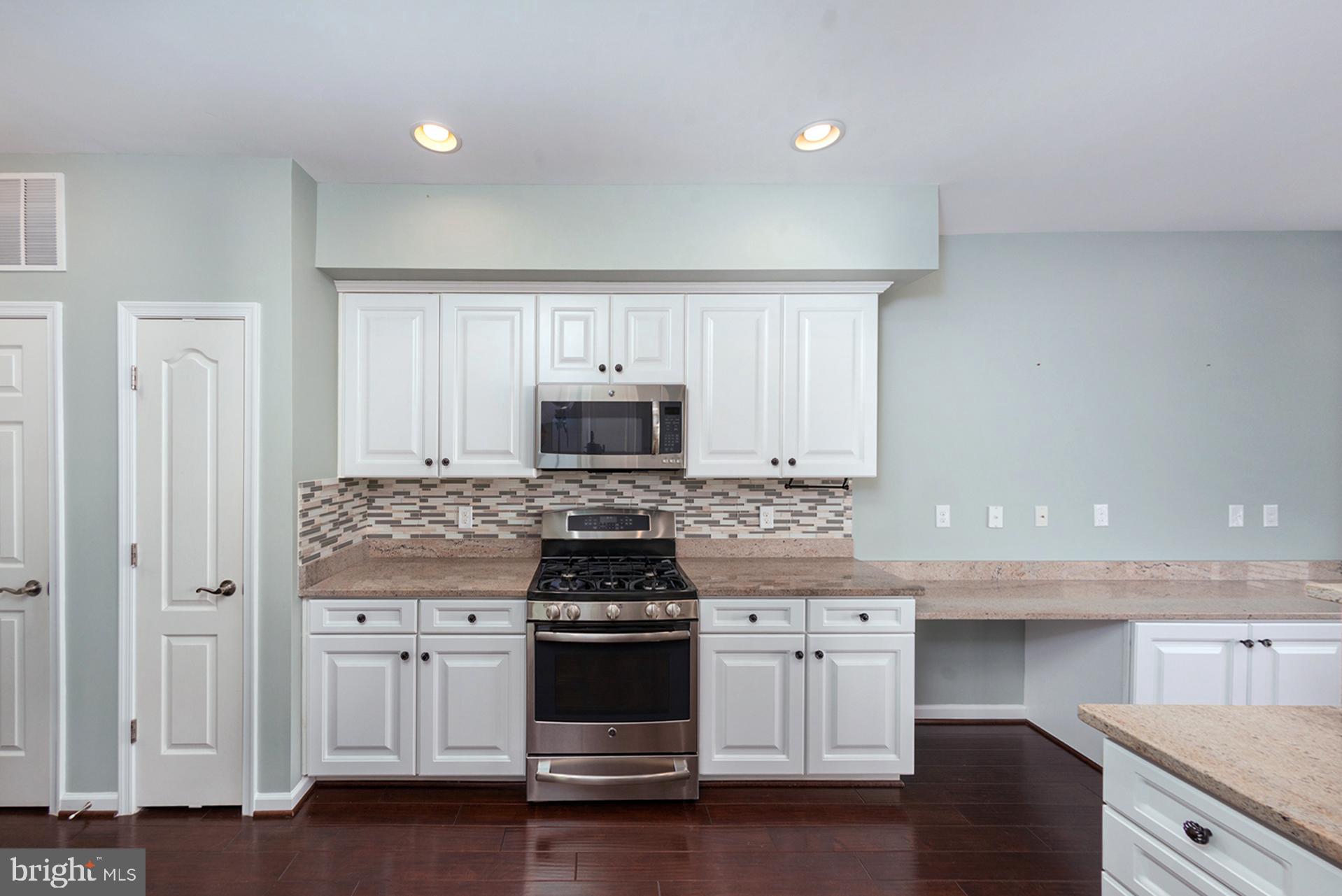 SUMMERWALK AT STONE RIDGE - Residential Lease