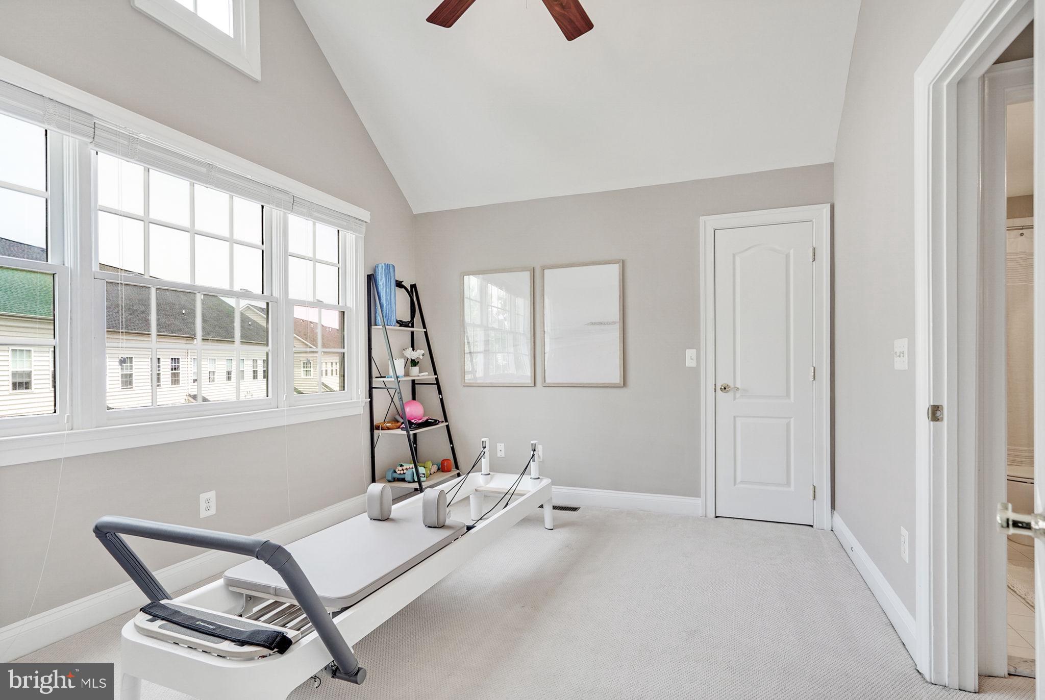 CAMERON STATION - Residential