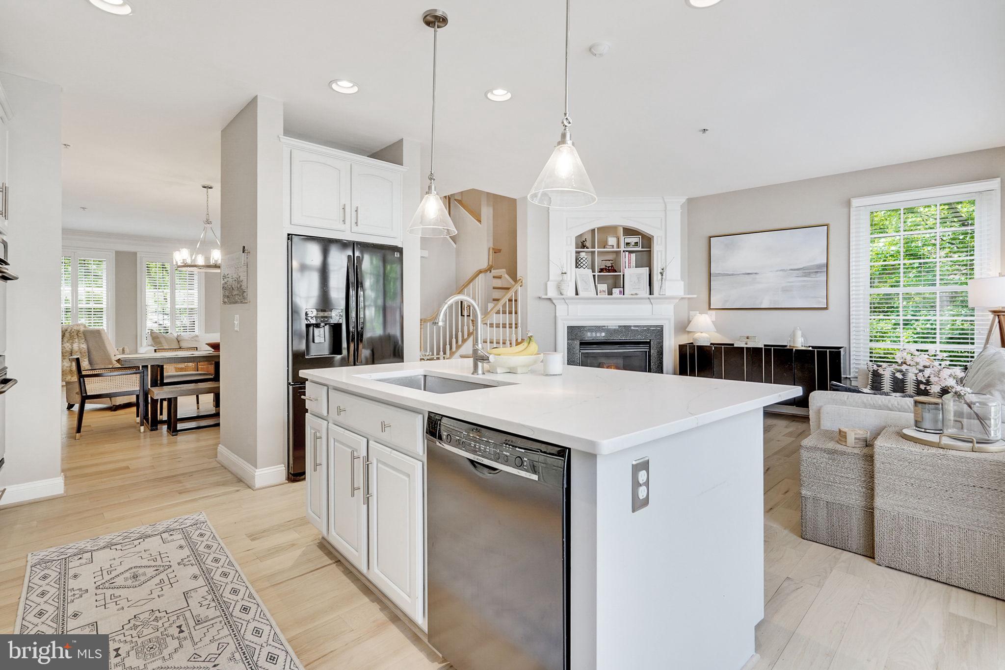 CAMERON STATION - Residential