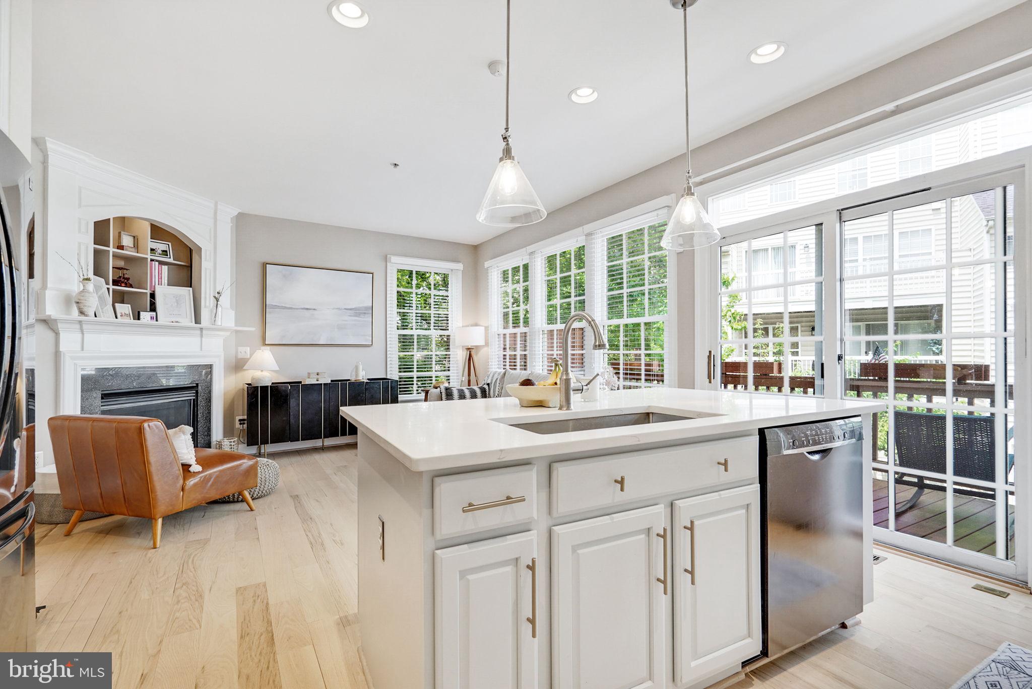 CAMERON STATION - Residential