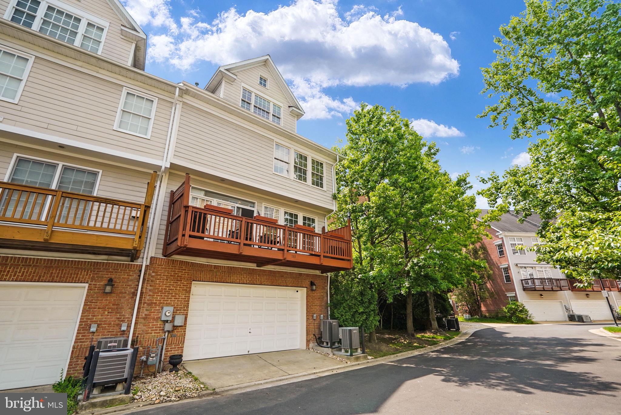 CAMERON STATION - Residential