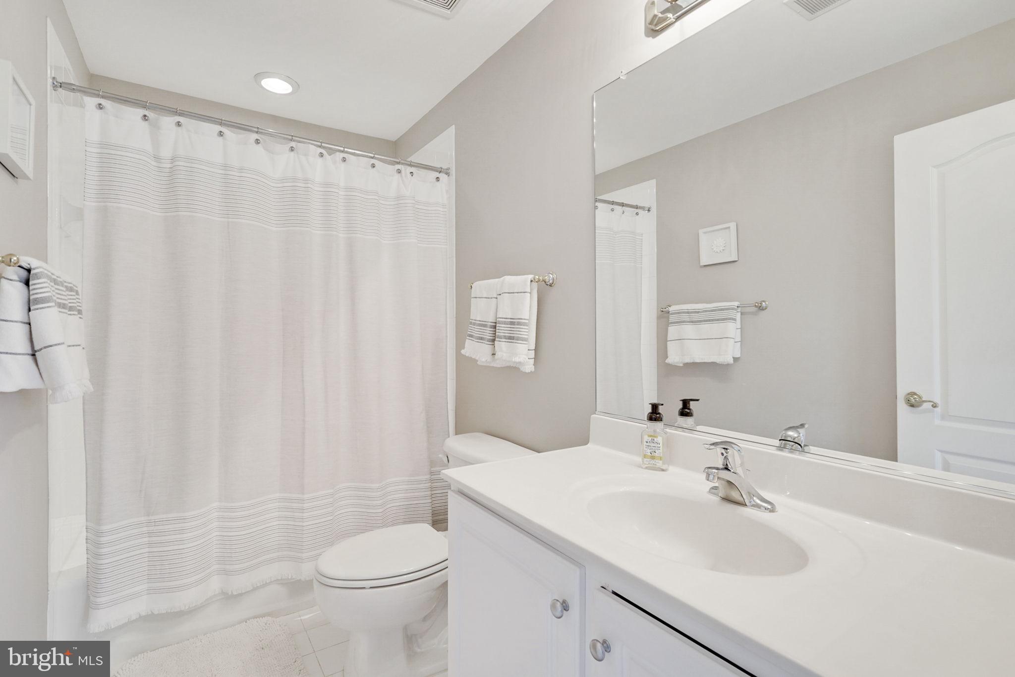 CAMERON STATION - Residential