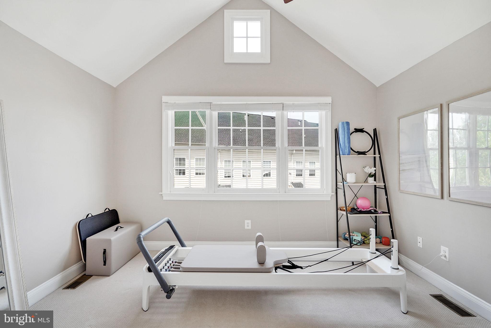 CAMERON STATION - Residential