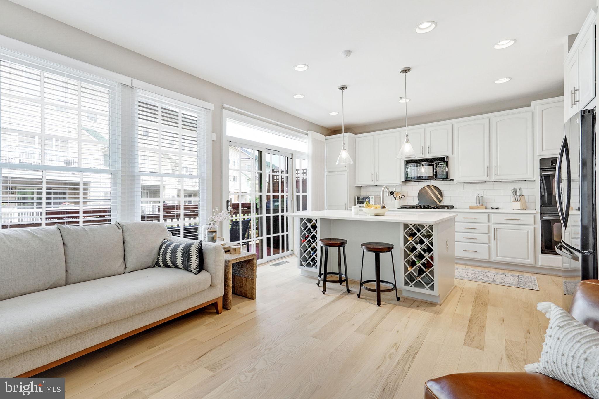 CAMERON STATION - Residential