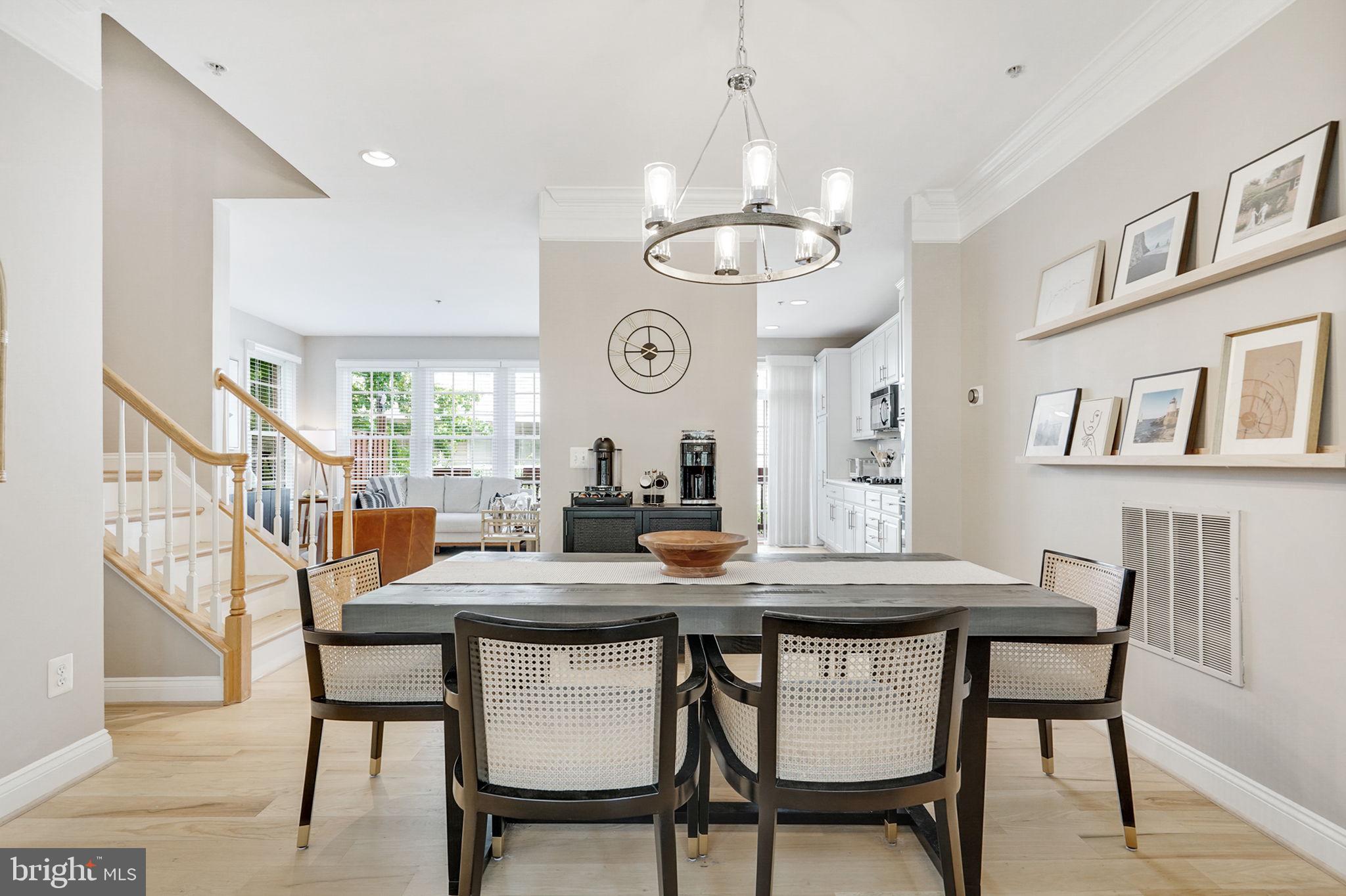 CAMERON STATION - Residential