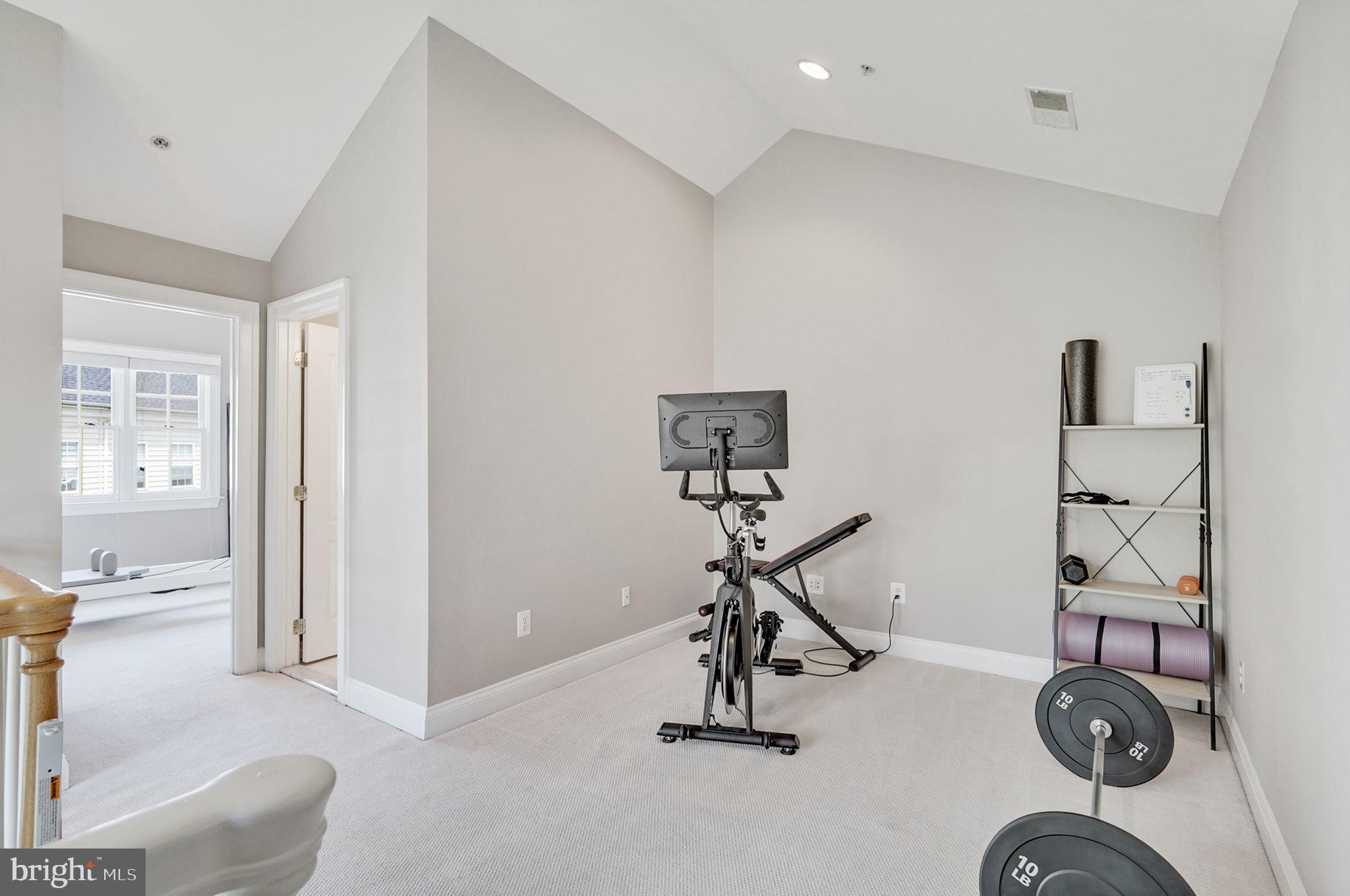 CAMERON STATION - Residential