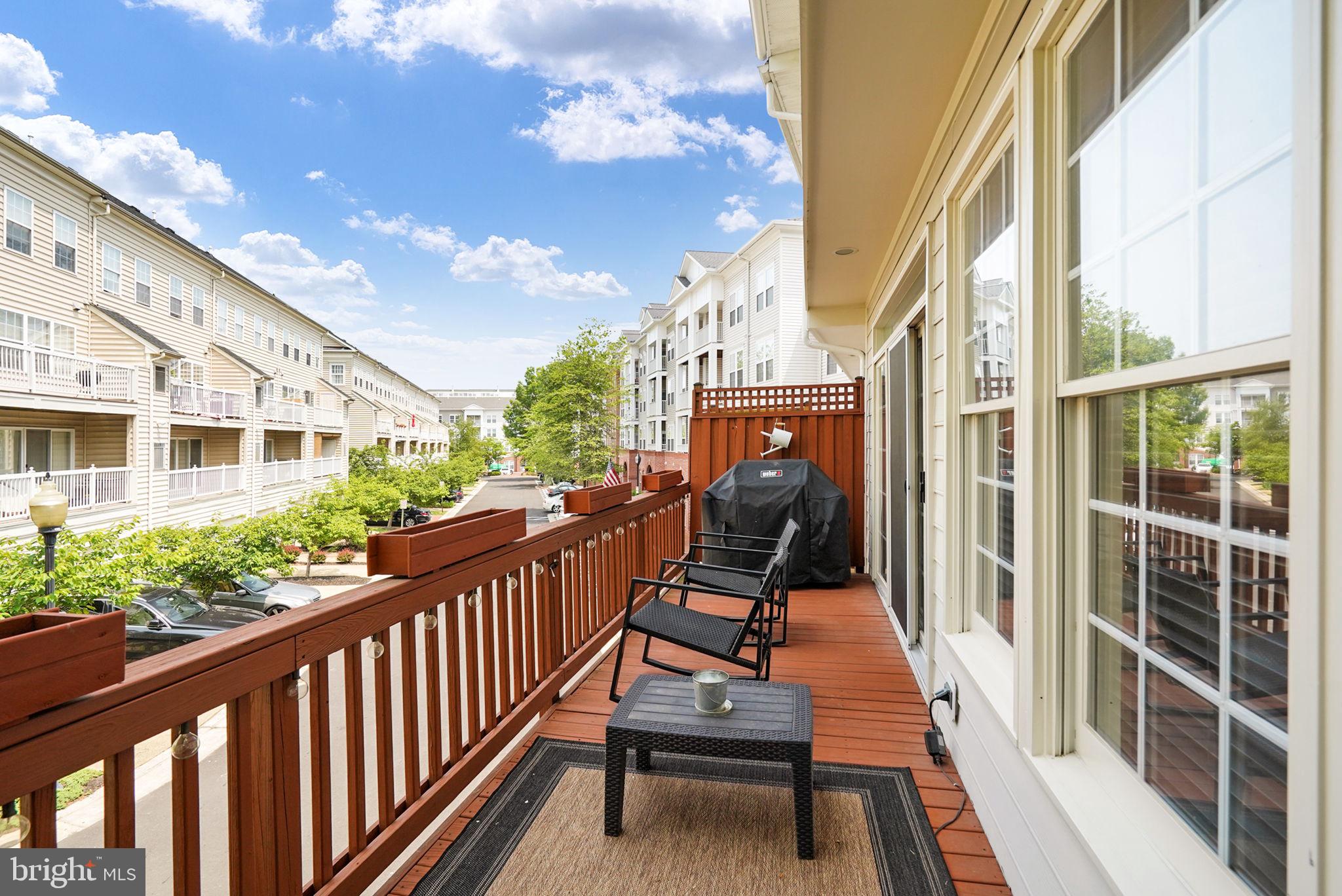 CAMERON STATION - Residential