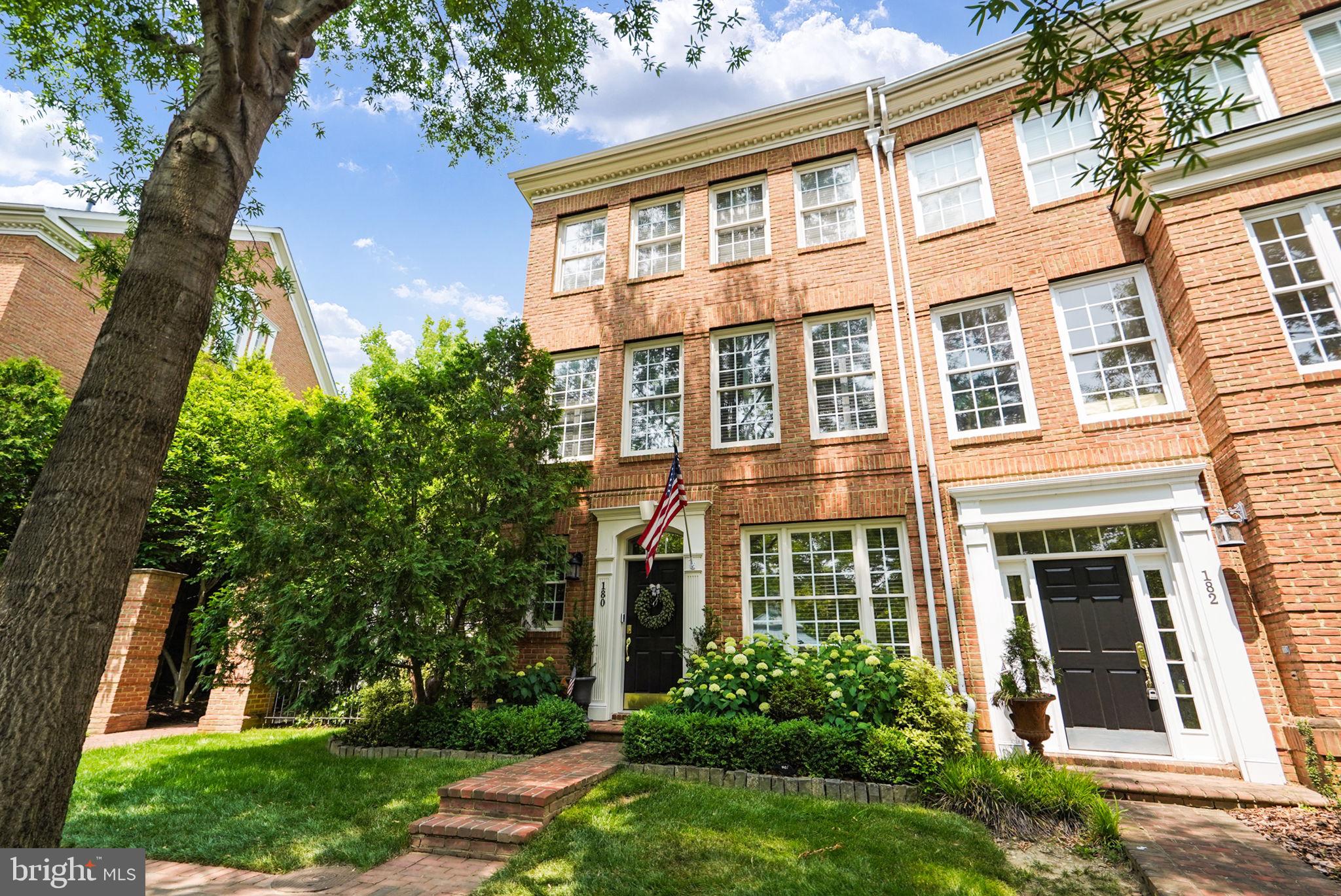 CAMERON STATION - Residential