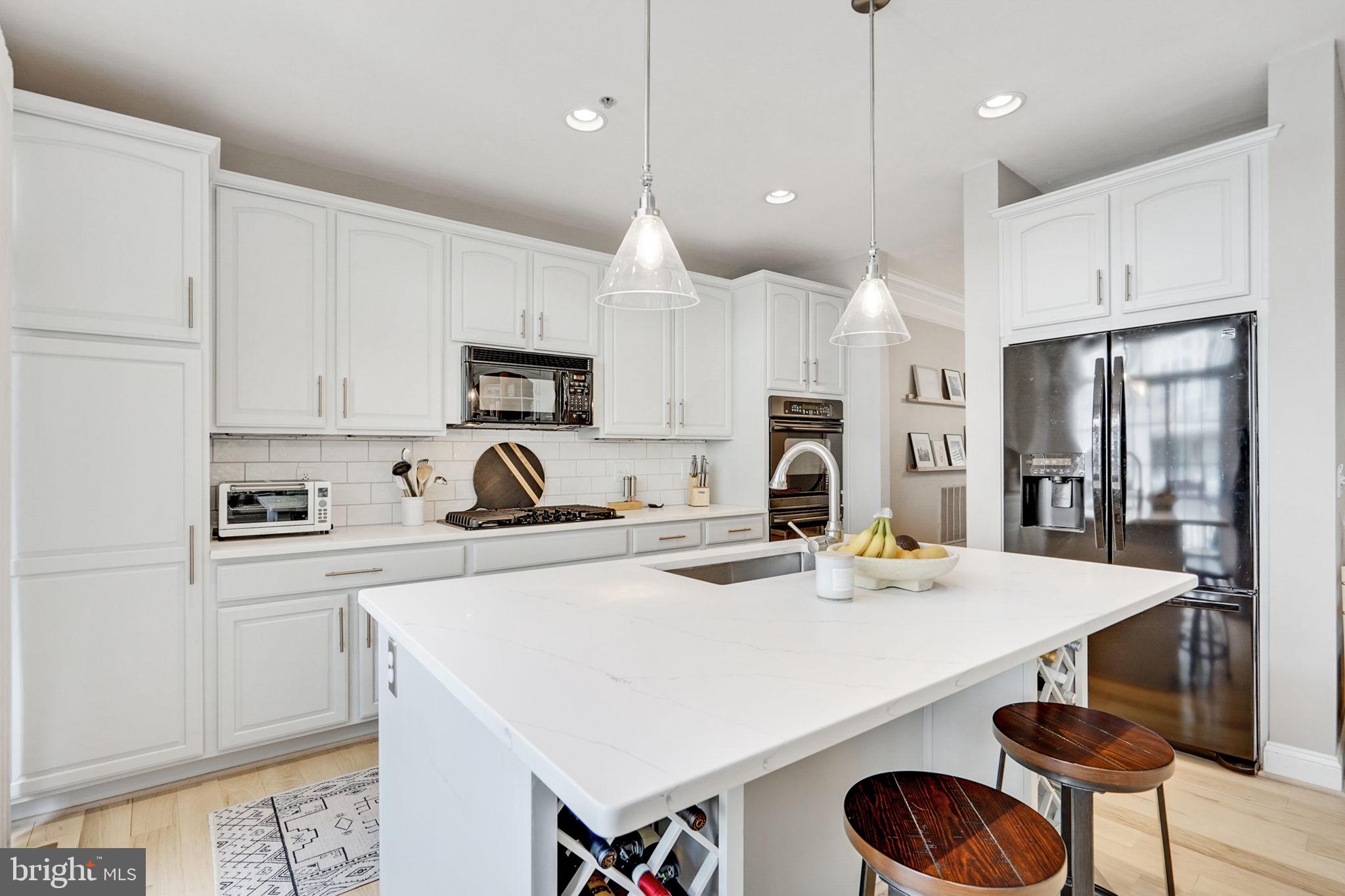 CAMERON STATION - Residential