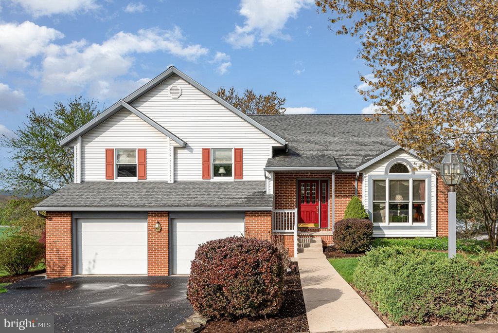 Photo of 30 Oriole Drive, Stevens, PA 17578 (MLS # PALA2049730)