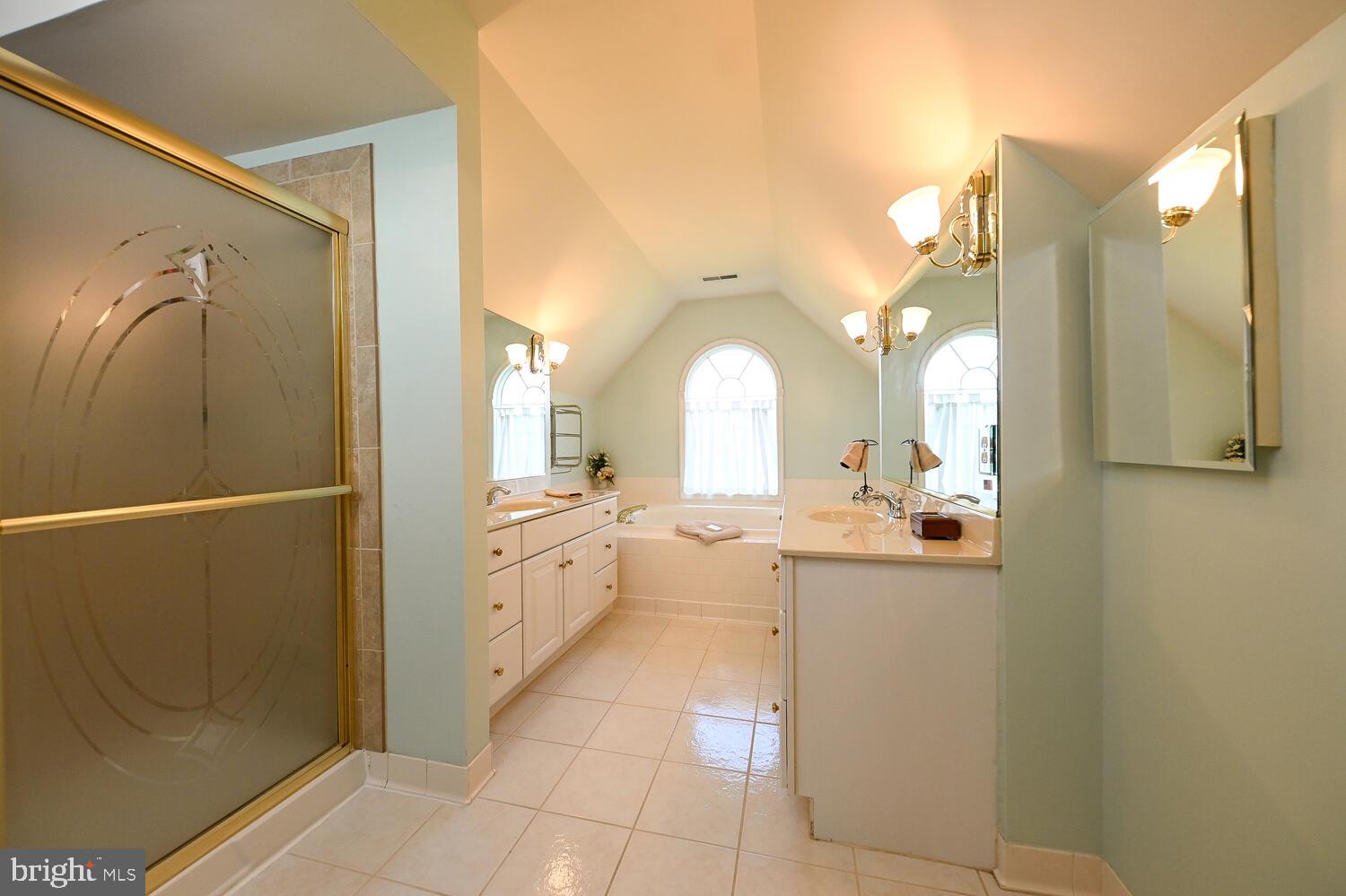 CLARKSVILLE HUNT - Residential