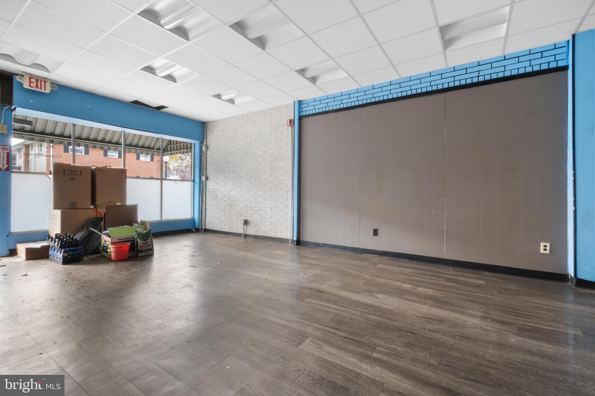 204 W CLINTON AVENUE STORE FRONT