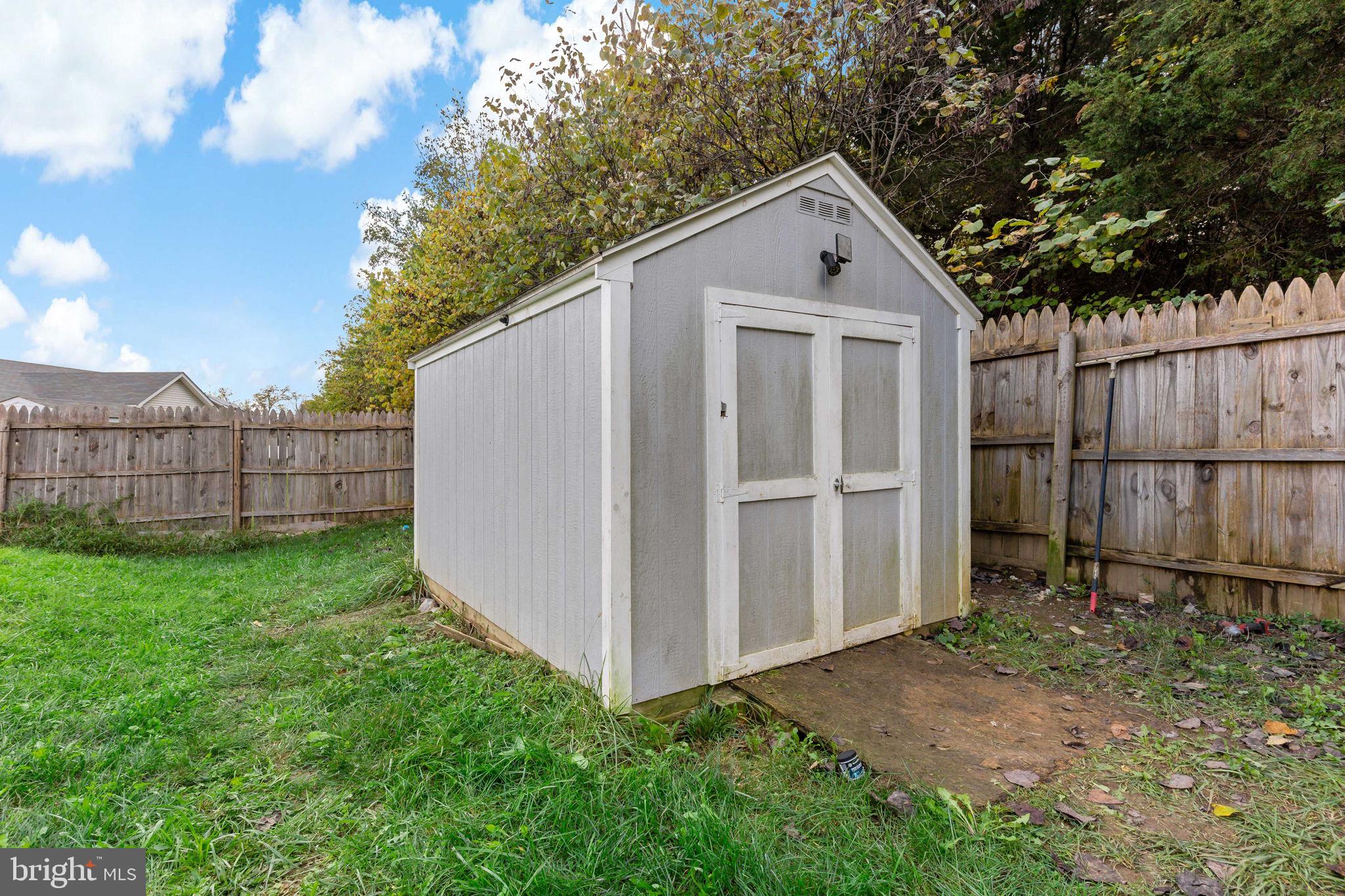 INWOOD VILLAGE - Residential