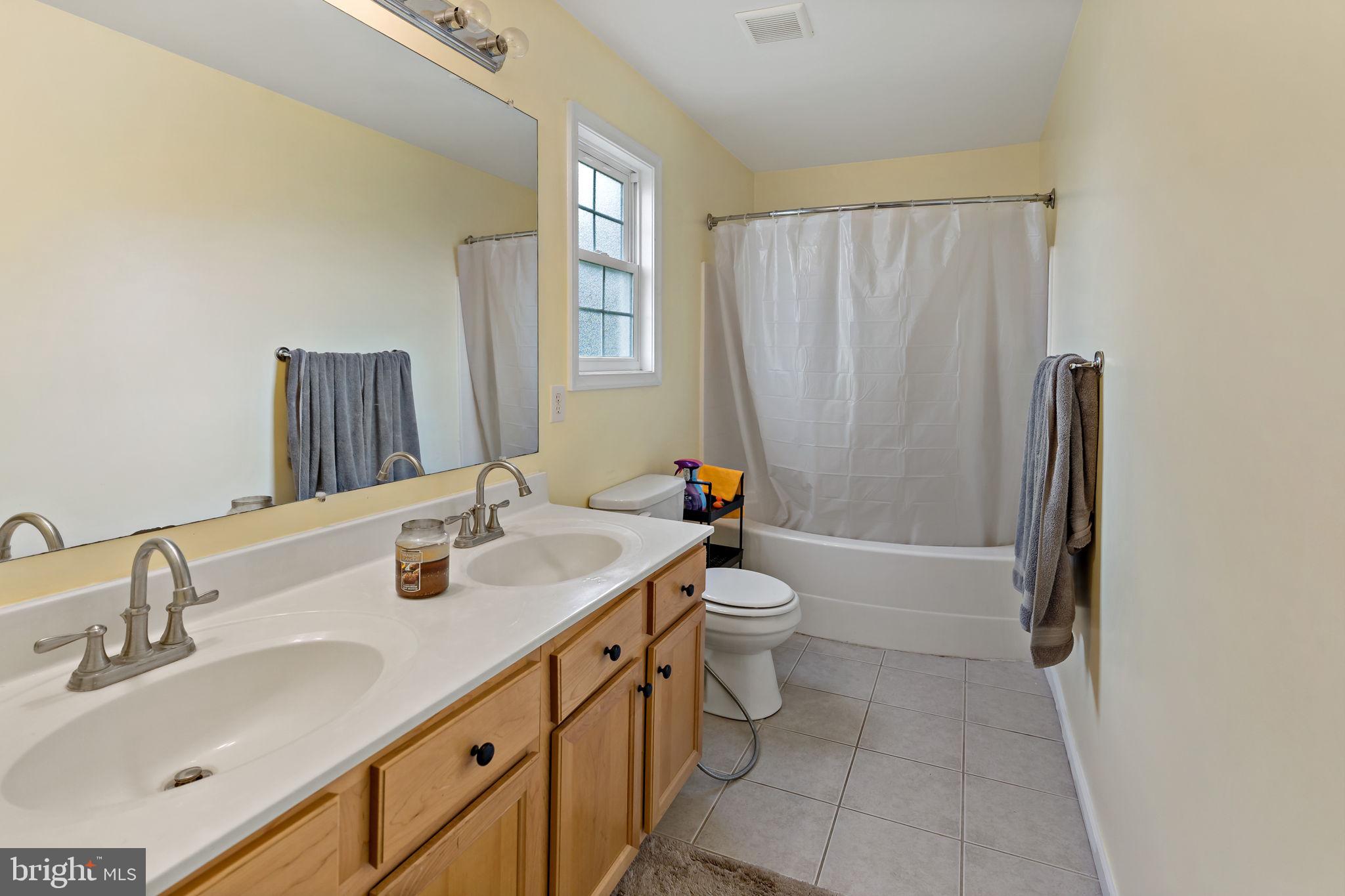 INWOOD VILLAGE - Residential