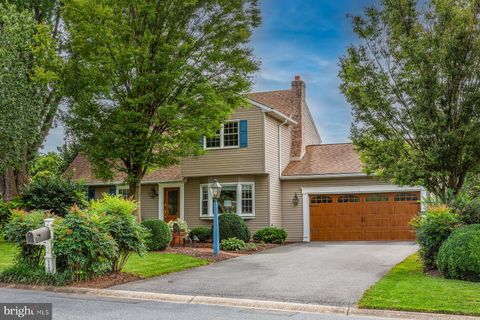 Photo of 1104 Hempfield Drive, LANCASTER, PA 17601 (MLS # PALA2075724)