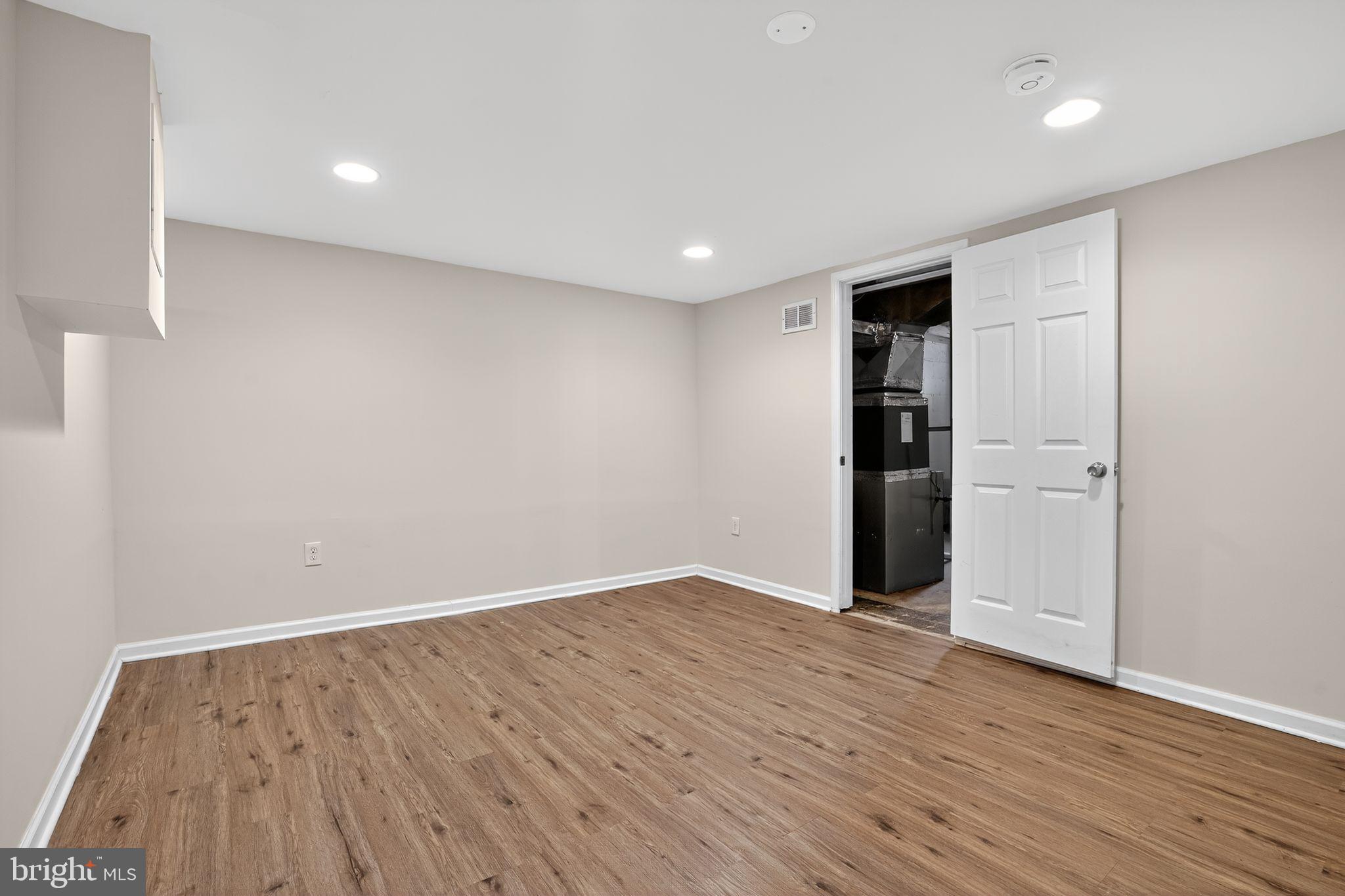 RIDGELEIGH - Residential