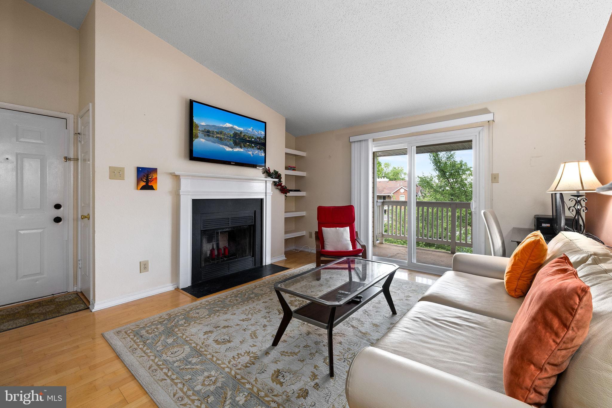 1533 LINCOLN WAY 301A