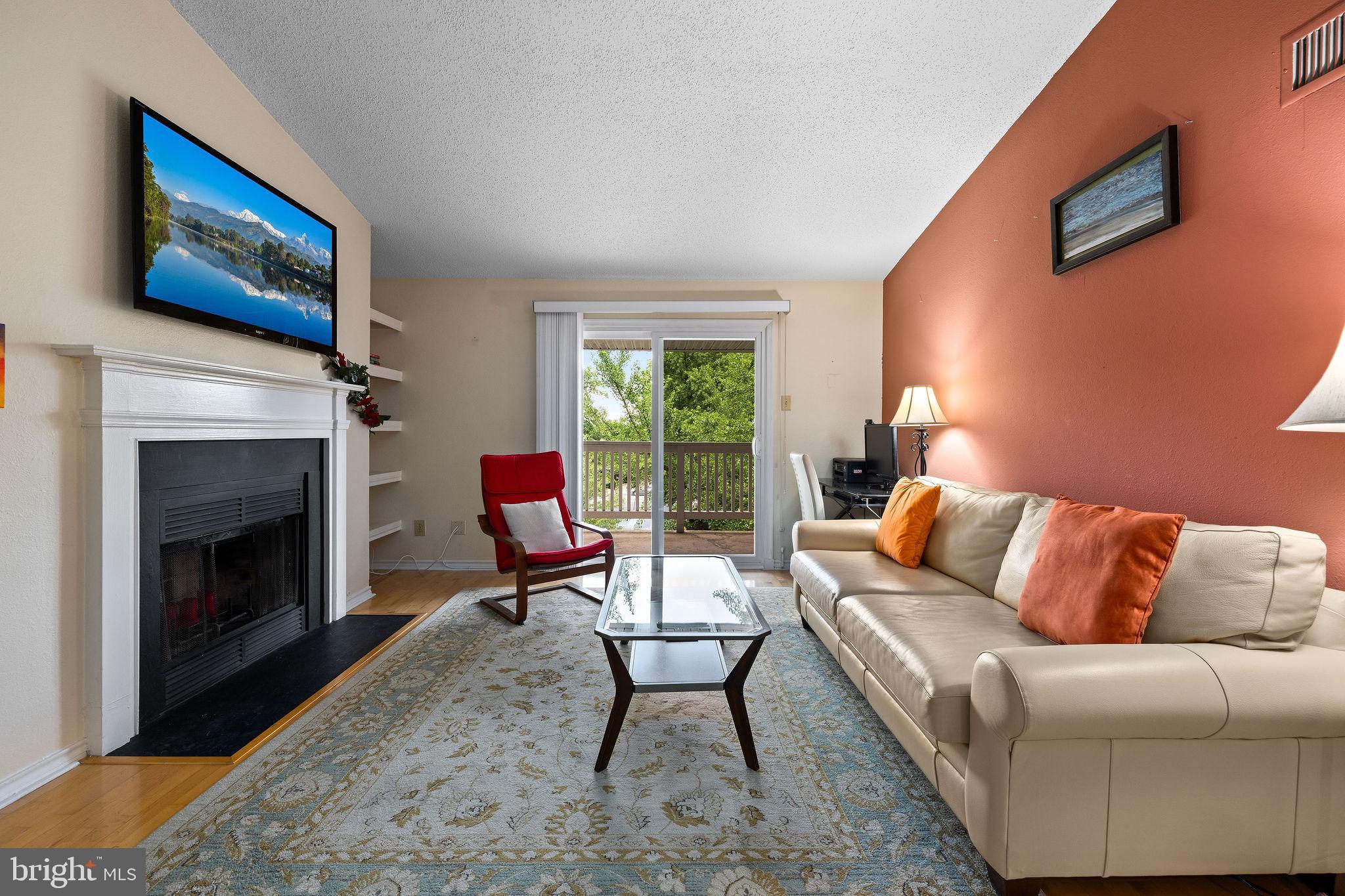 1533 LINCOLN WAY 301A