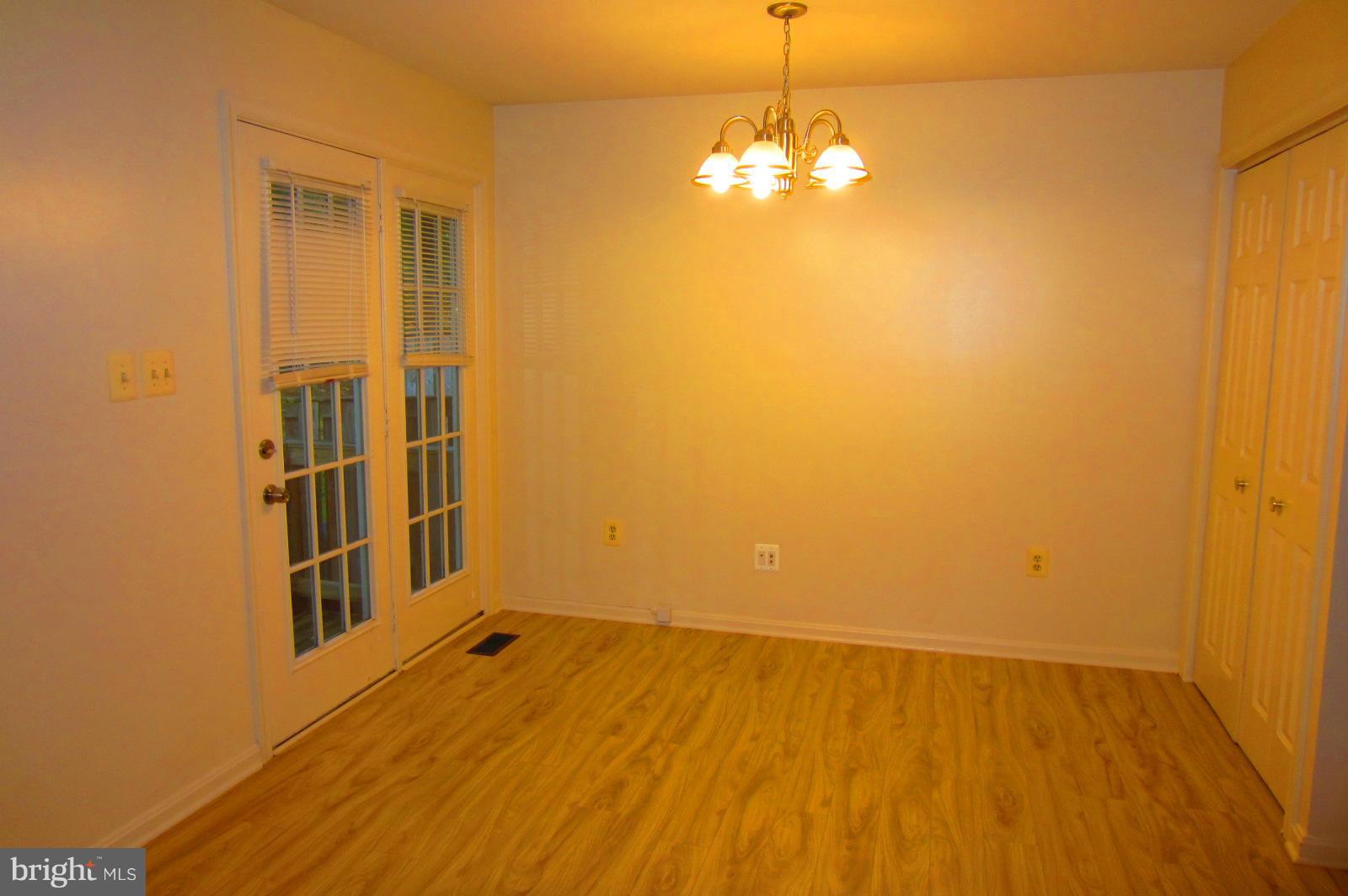 OLDE OAK RIDGE - Residential Lease