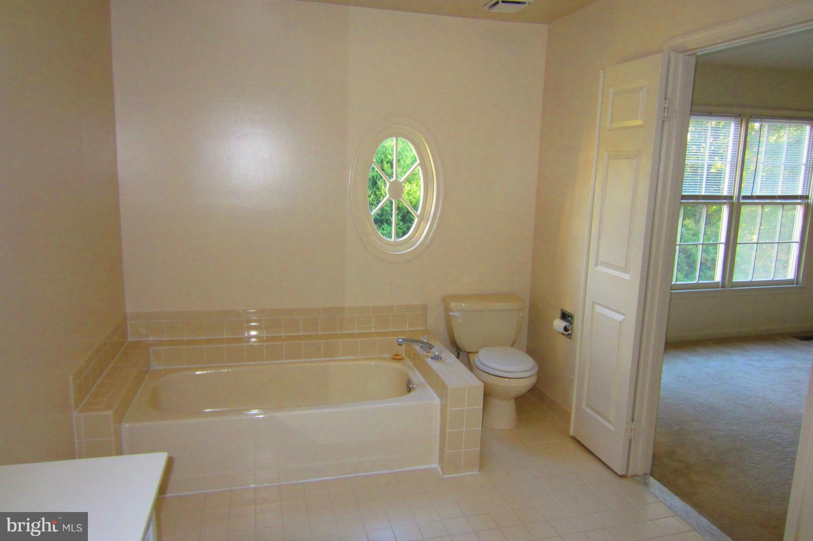 OLDE OAK RIDGE - Residential Lease