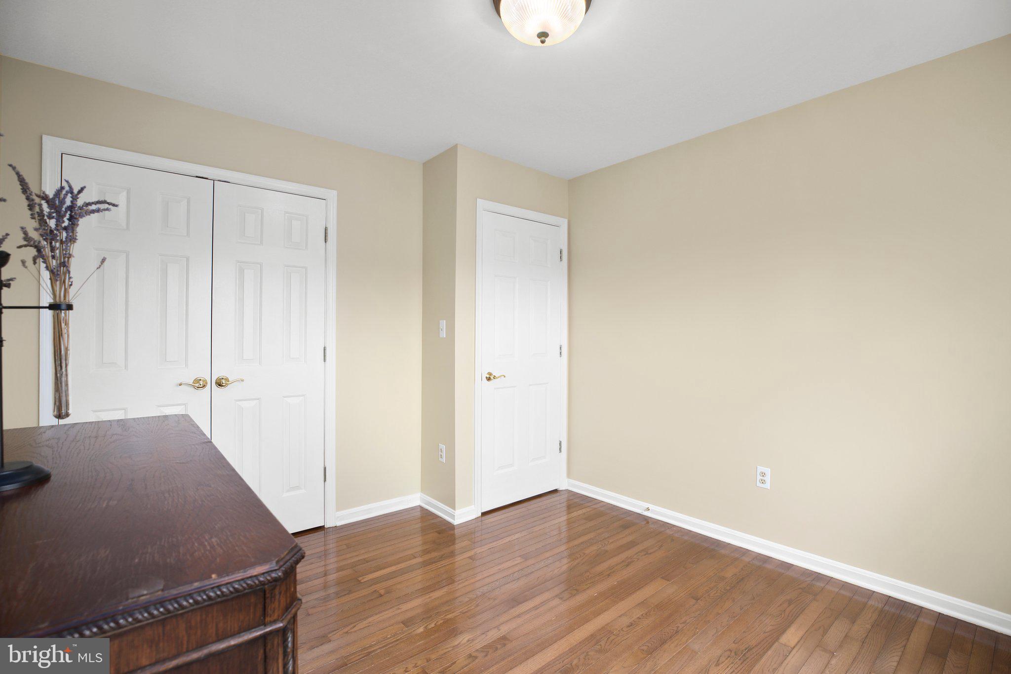 FOX POINT - Residential