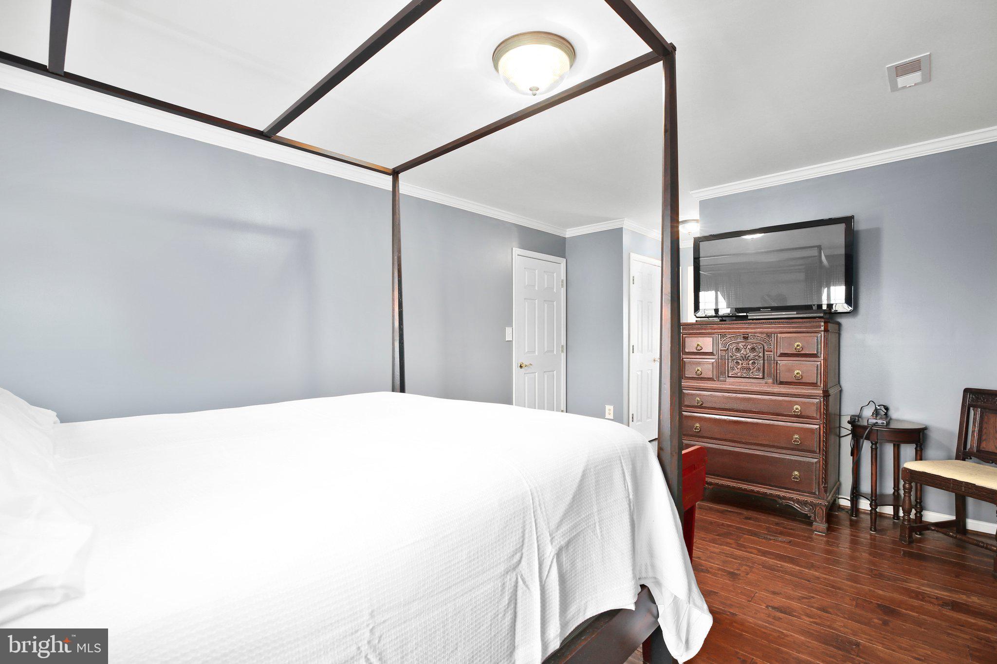 FOX POINT - Residential