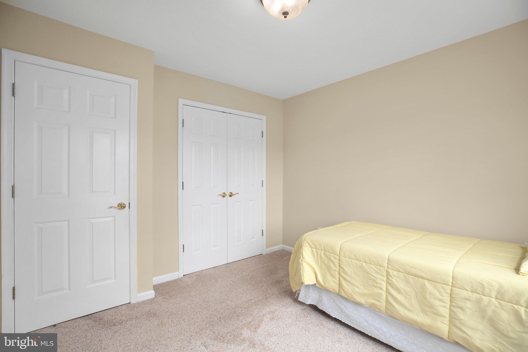 FOX POINT - Residential