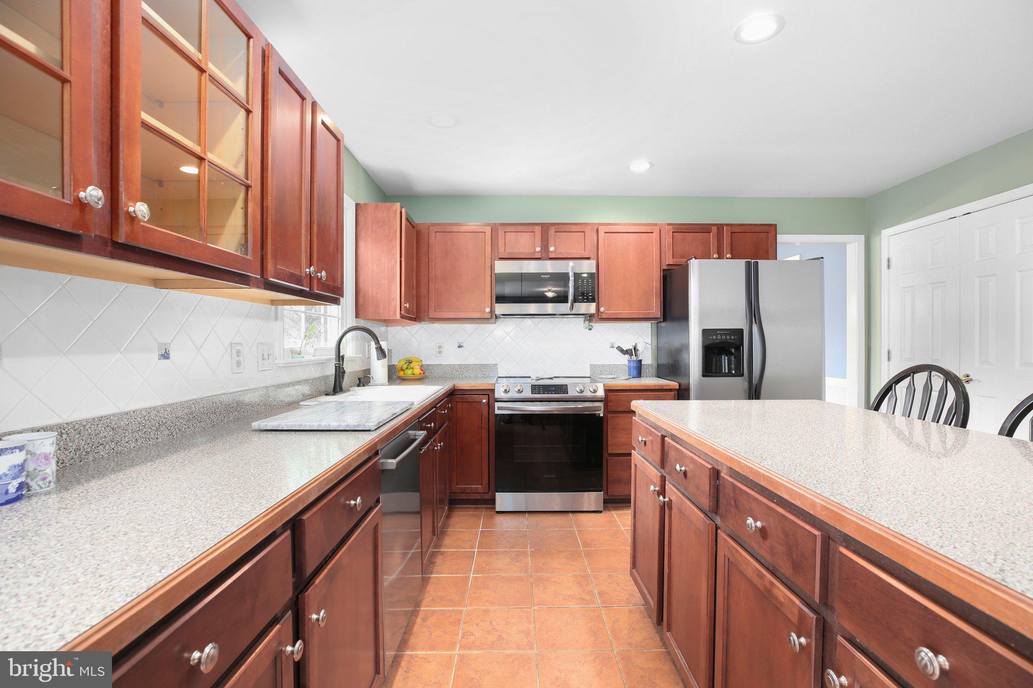 FOX POINT - Residential