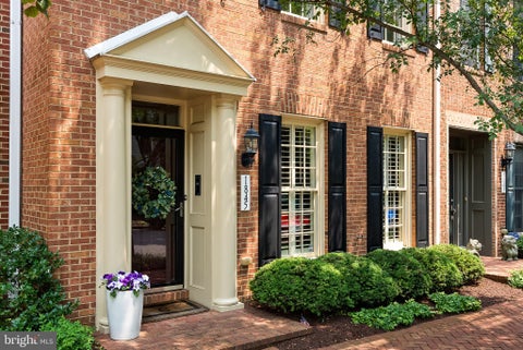 Townhouse For Sale - 1845 Potomac Greens Drive<br/> Alexandria City County, ALEXANDRIA, VA 22314