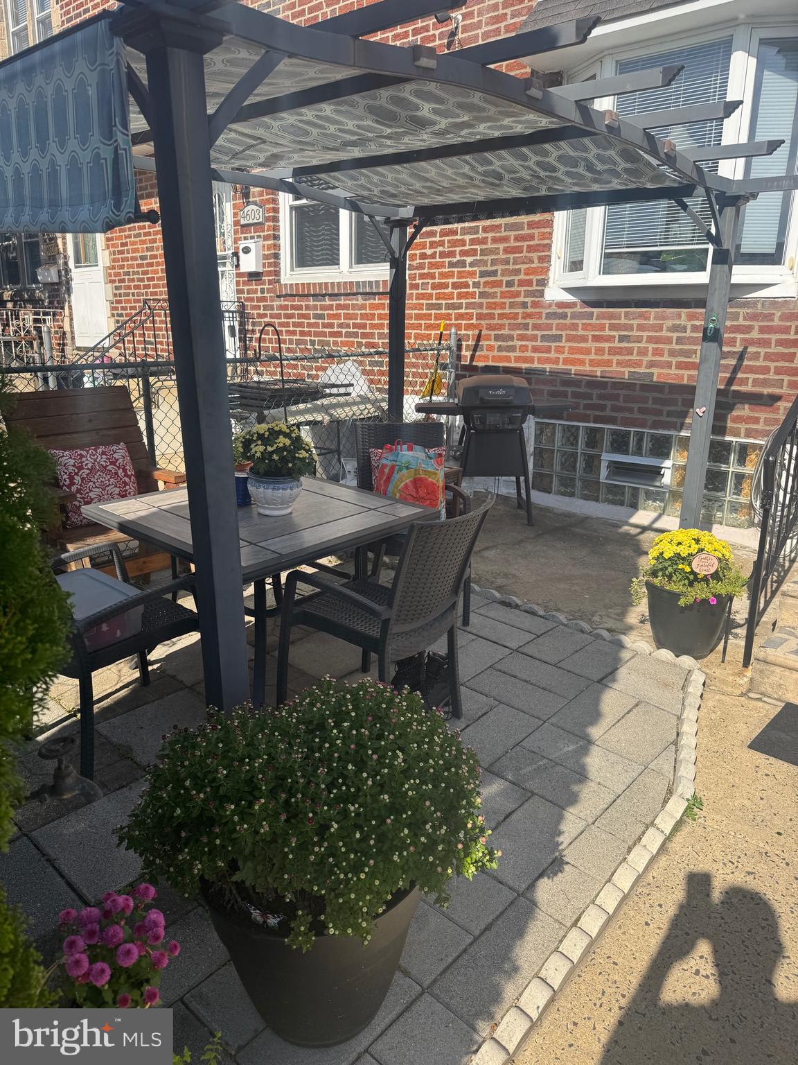 MAYFAIR - Residential