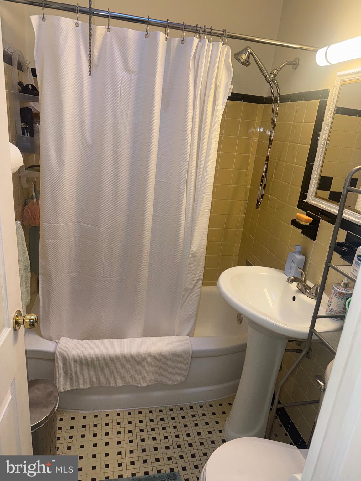 MAYFAIR - Residential