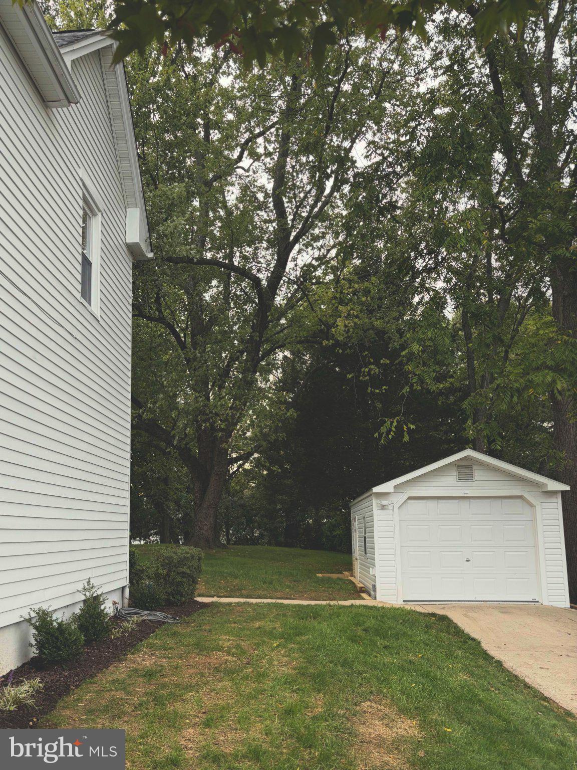 21 WOODLAWN AVENUE