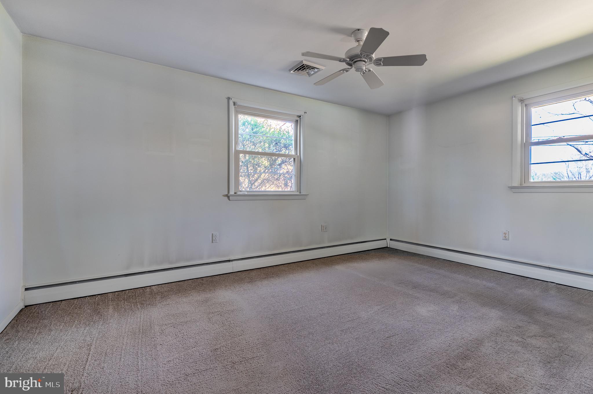 HUNTVIEW AT HORSES - Residential