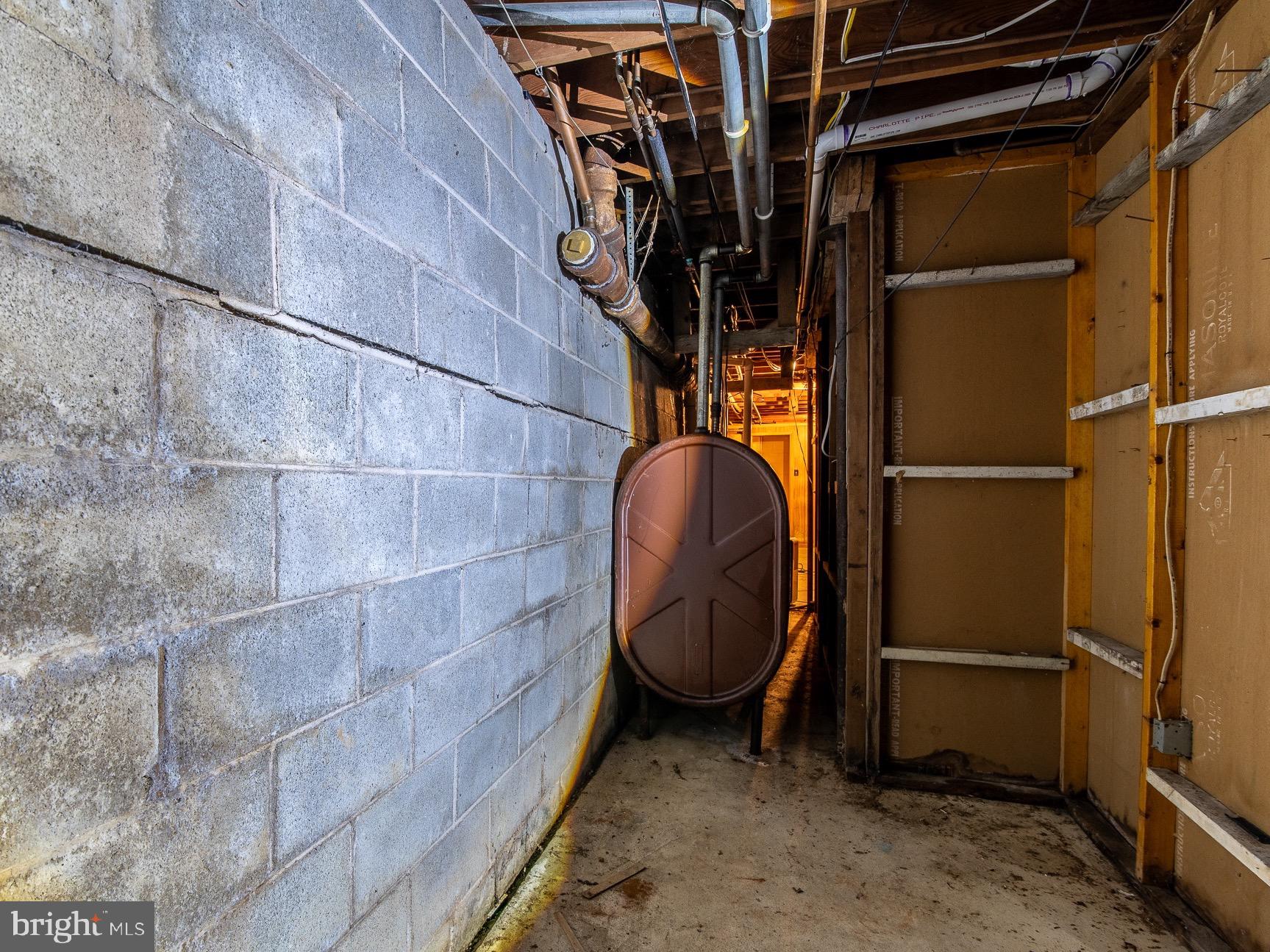 HUNTVIEW AT HORSES - Residential