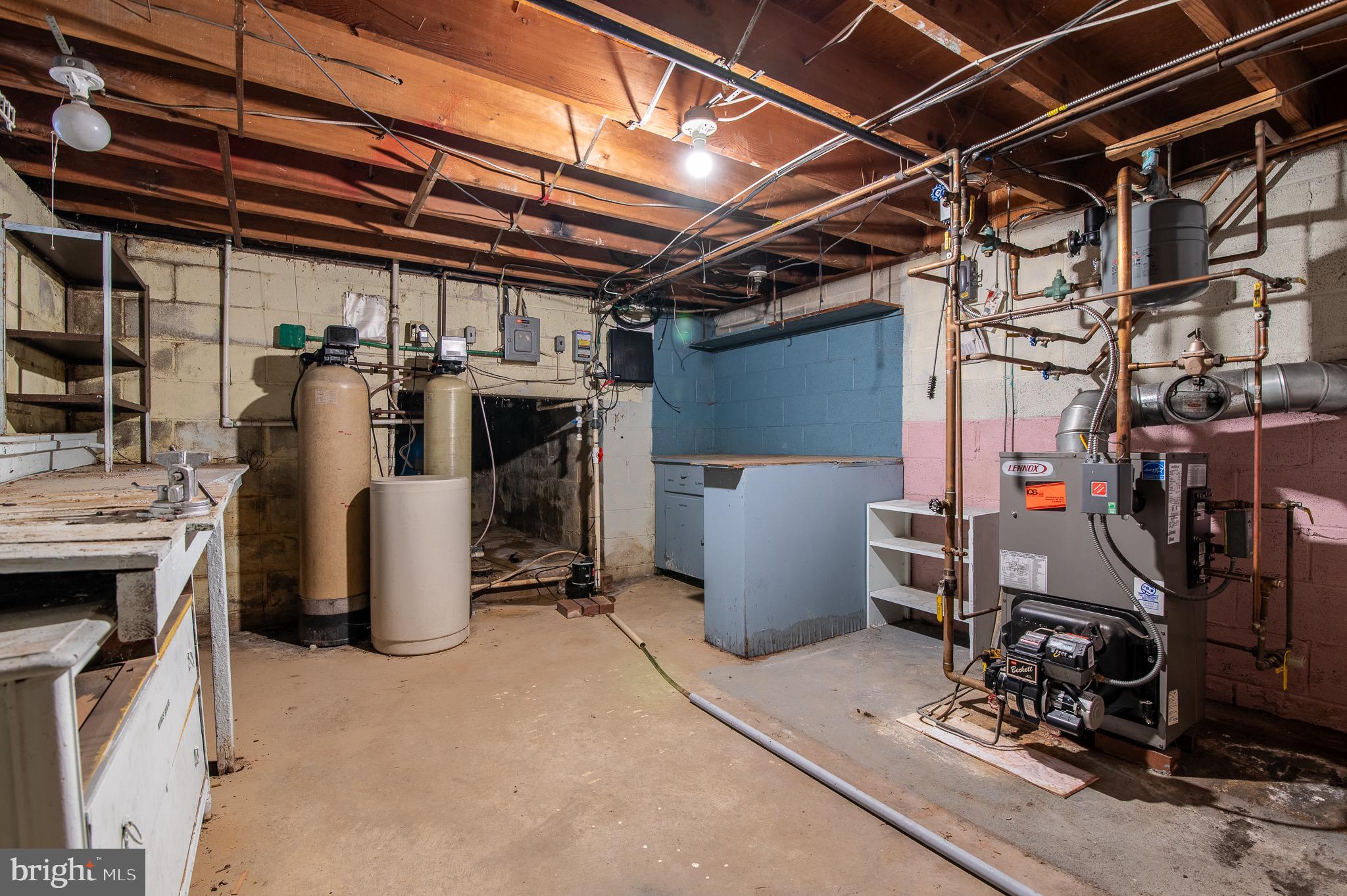 HUNTVIEW AT HORSES - Residential