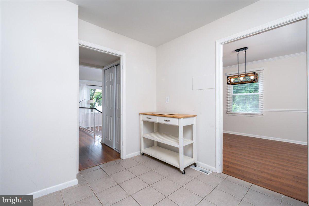 BAY HILLS - Residential