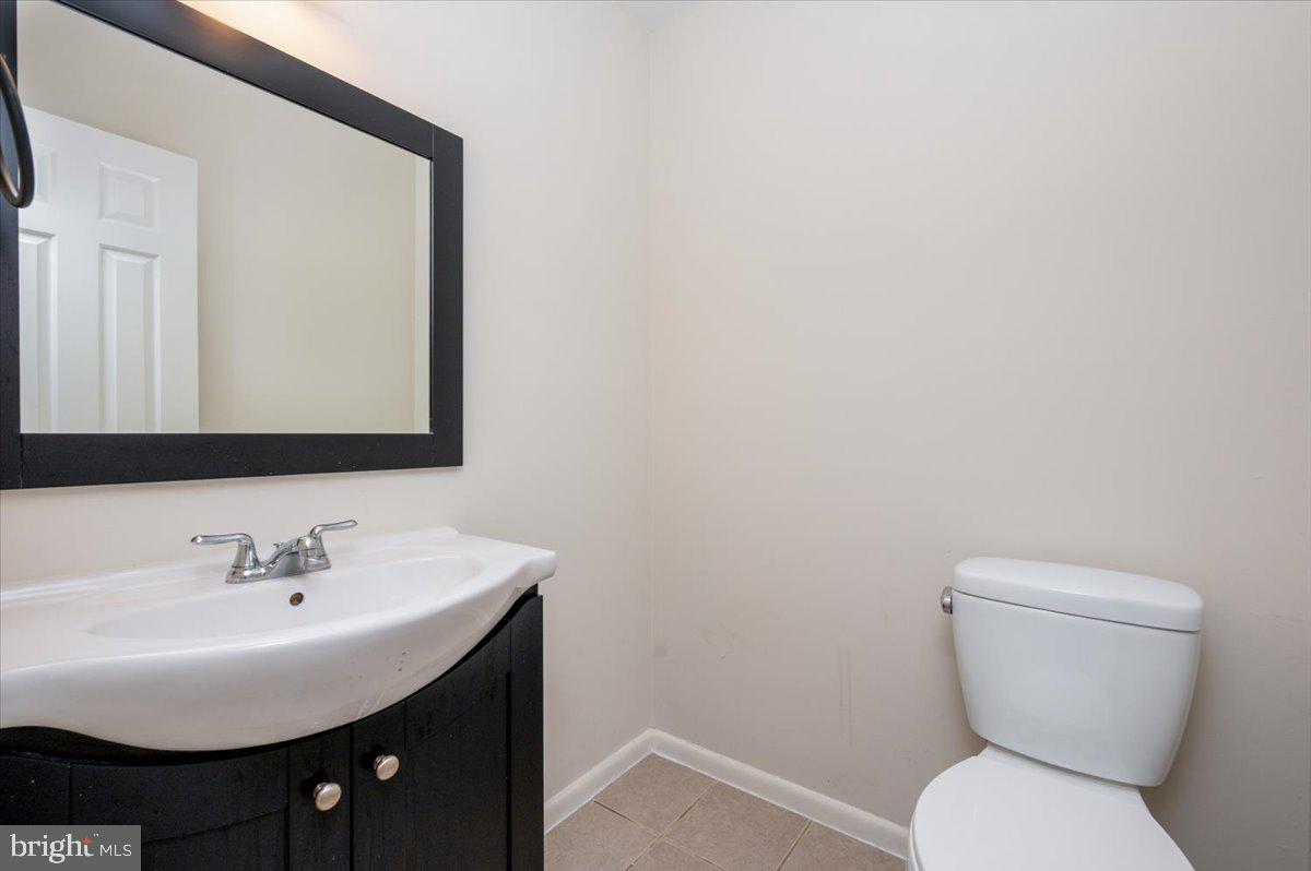 BAY HILLS - Residential