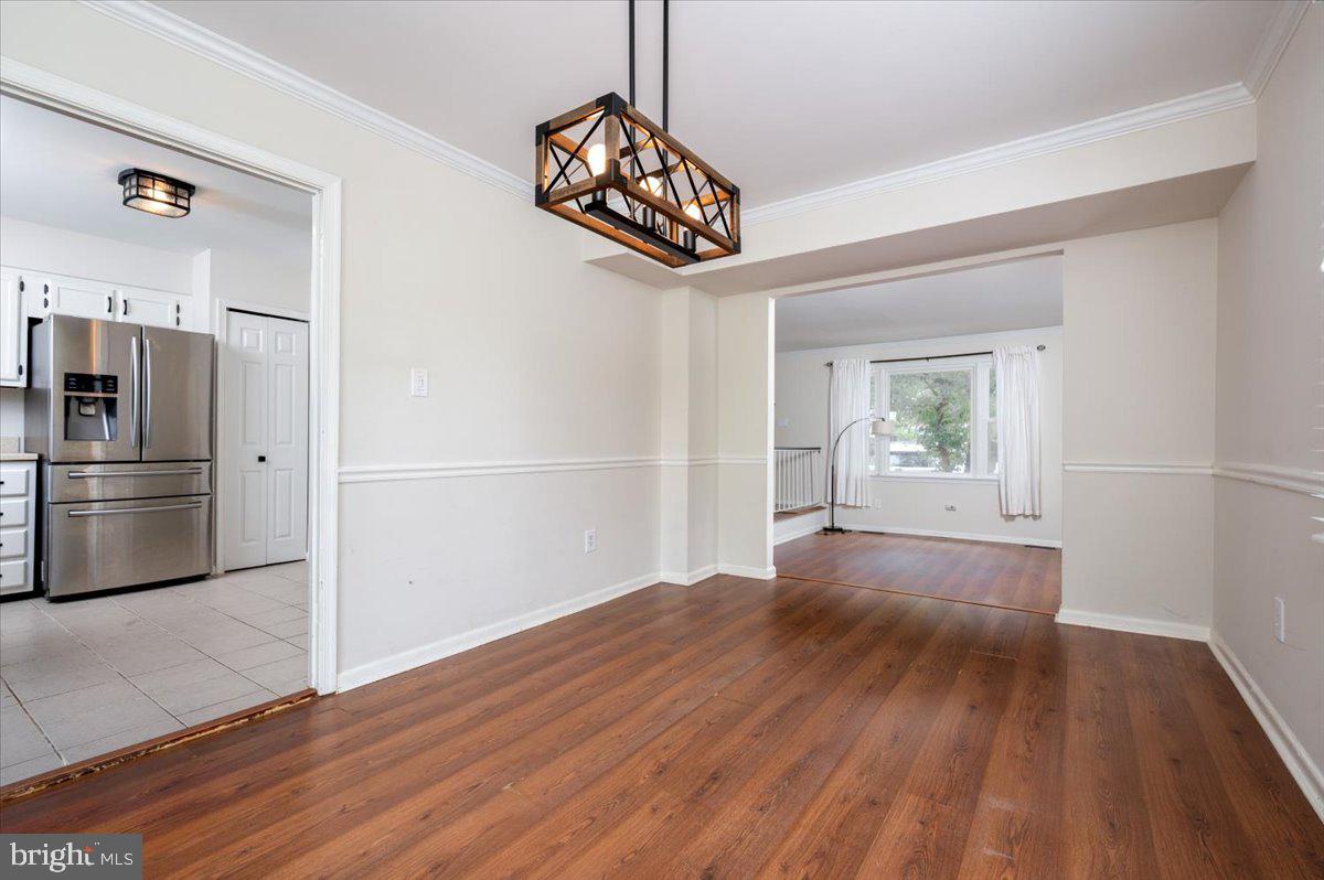 BAY HILLS - Residential