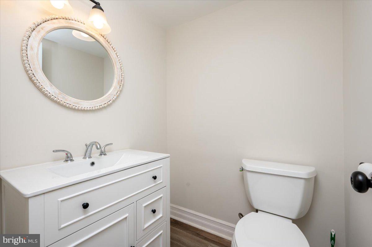 BAY HILLS - Residential